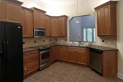 Condo in Gainesville, Florida, 3 bedrooms  № 2212888 - photo 8