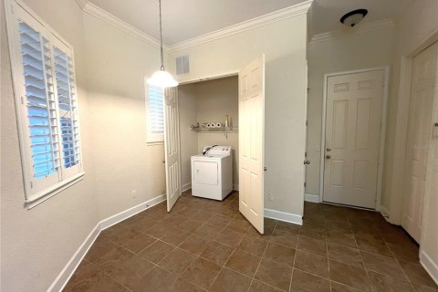 Condo in Gainesville, Florida, 3 bedrooms  № 2212888 - photo 9