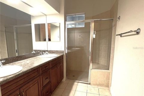 Condo in Gainesville, Florida, 3 bedrooms  № 2212888 - photo 19