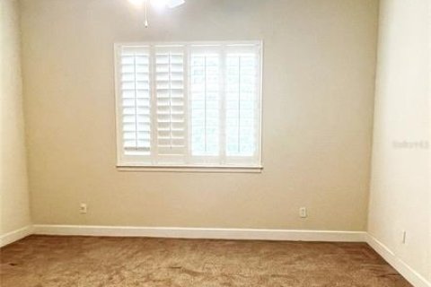Condo in Gainesville, Florida, 3 bedrooms  № 2212888 - photo 18