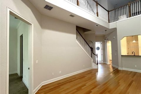 Condo in Gainesville, Florida, 3 bedrooms  № 2212888 - photo 10