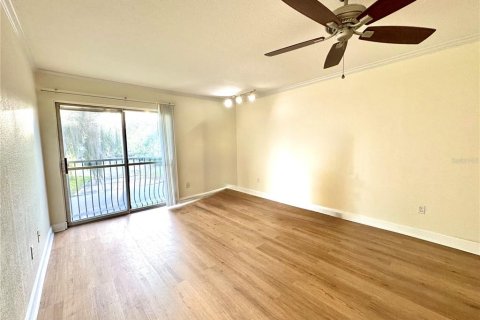 Condominio en venta en Gainesville, Florida, 2 dormitorios, 70.14 m2 № 1781020 - foto 3