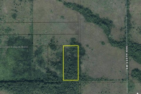 Propiedad comercial en Homestead, Florida № 2037648