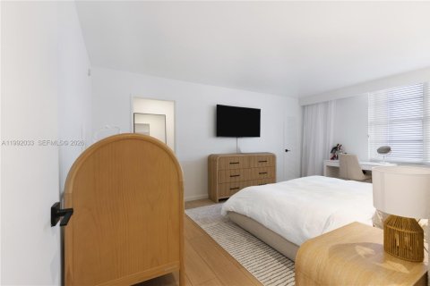Condominio en alquiler en Miami Beach, Florida, 1 dormitorio, 86.4 m2 № 2052614 - foto 3