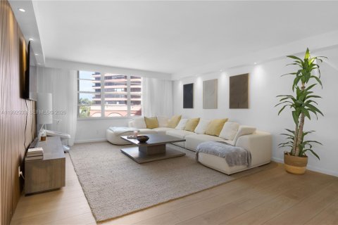 Condominio en alquiler en Miami Beach, Florida, 1 dormitorio, 86.4 m2 № 2052614 - foto 18
