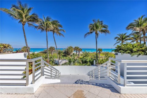 Condominio en alquiler en Miami Beach, Florida, 1 dormitorio, 86.4 m2 № 2052614 - foto 2