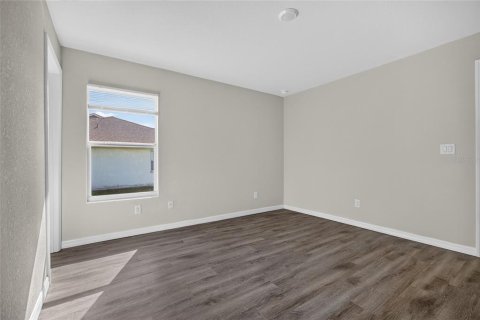 Commercial property in Port Charlotte, Florida 4 bedrooms, 191.01 sq.m. № 2405774 - photo 11