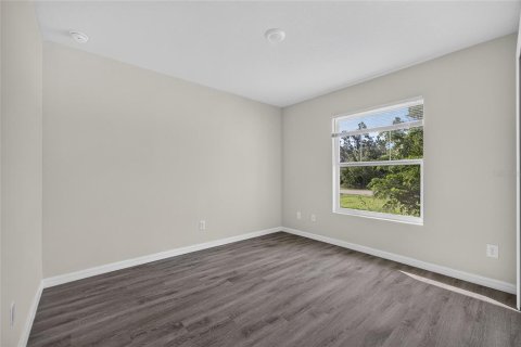 Commercial property in Port Charlotte, Florida 4 bedrooms, 191.01 sq.m. № 2405774 - photo 14