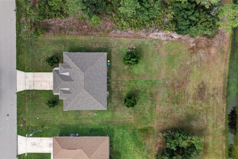 Commercial property in Port Charlotte, Florida 4 bedrooms, 191.01 sq.m. № 2405774 - photo 28