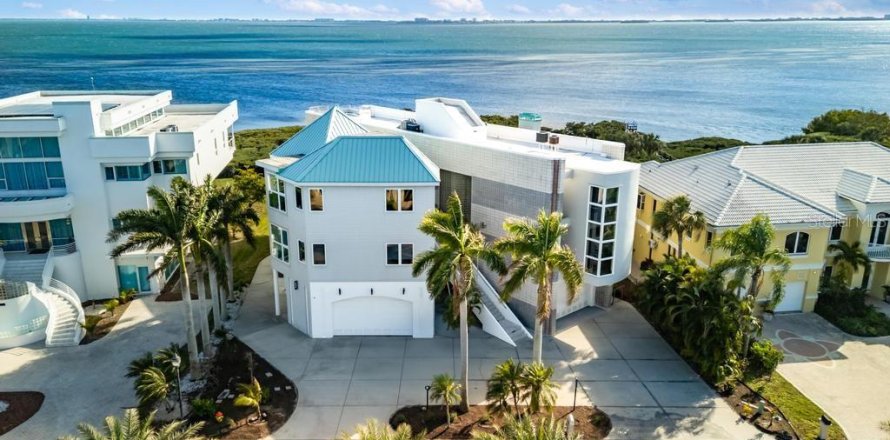 Casa en Bradenton, Florida 5 dormitorios, 730.4 m2 № 2144687