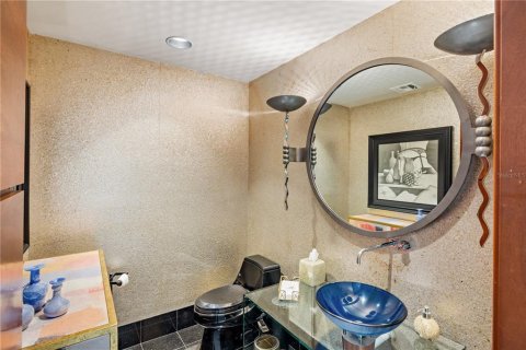 Casa en venta en Bradenton, Florida, 5 dormitorios, 730.4 m2 № 2144687 - foto 24