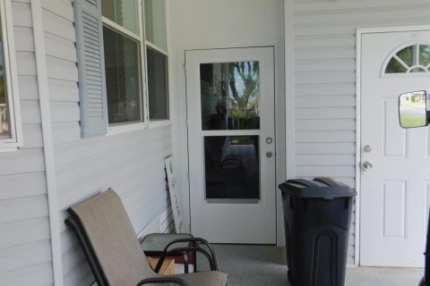 House in St. Lucie, Florida 3 bedrooms, 139.54 sq.m. № 2267999 - photo 18