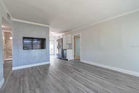 Casa en venta en Tampa, Florida, 3 dormitorios, 99.41 m2 № 1628705 - foto 8