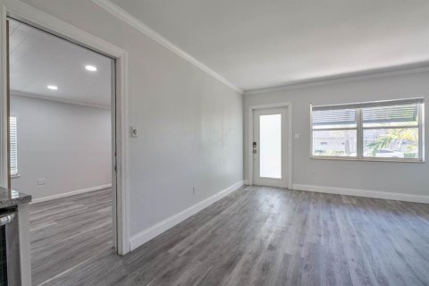 Casa en venta en Tampa, Florida, 3 dormitorios, 99.41 m2 № 1628705 - foto 10