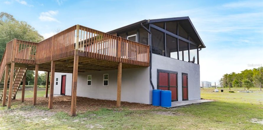 House in Deltona, Florida 3 bedrooms, 169.45 sq.m. № 1844573