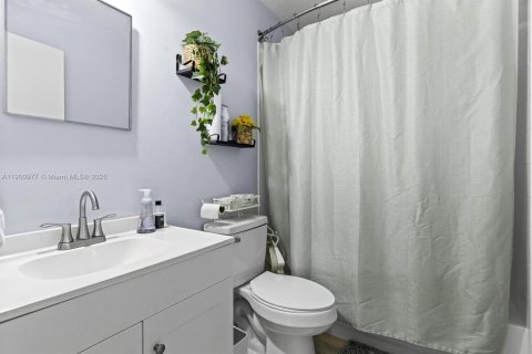 Casa en alquiler en Lake Worth, Florida, 1 dormitorio, 292.18 m2 № 1953645 - foto 8