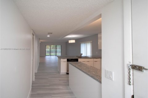 Copropriété à louer à Weston, Floride: 2 chambres, 113.34 m2 № 1941605 - photo 6