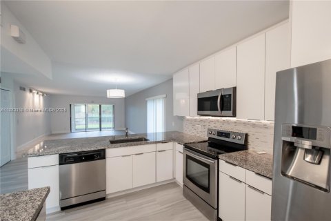 Copropriété à louer à Weston, Floride: 2 chambres, 113.34 m2 № 1941605 - photo 3