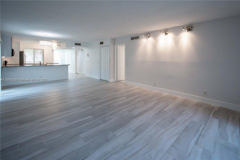 Copropriété à louer à Weston, Floride: 2 chambres, 113.34 m2 № 1941605 - photo 10