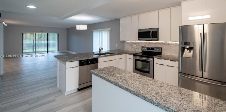 Condo à Weston, Floride, 2 chambres № 1941605