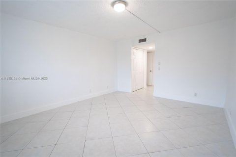 Copropriété à louer à Weston, Floride: 2 chambres, 113.34 m2 № 1941605 - photo 25