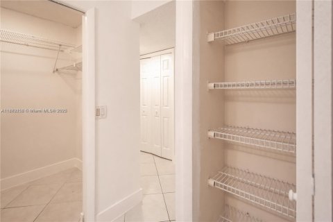 Copropriété à louer à Weston, Floride: 2 chambres, 113.34 m2 № 1941605 - photo 28