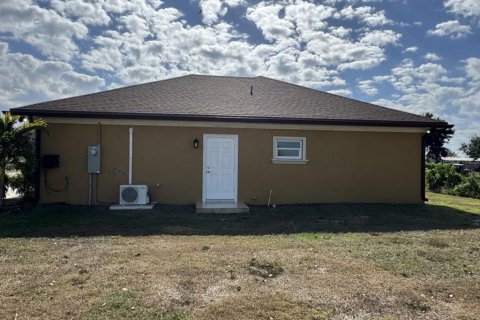 Villa ou maison à vendre à Okeechobee, Floride: 4 chambres, 169.18 m2 № 2199745 - photo 11