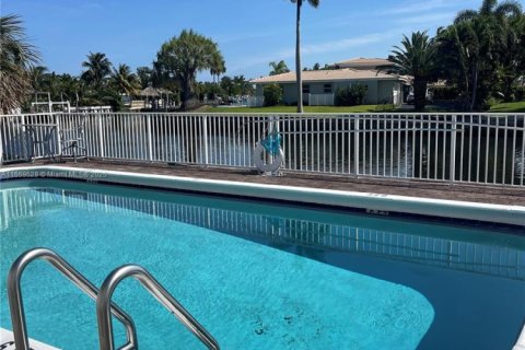 Condo in Pompano Beach, Florida, 2 bedrooms  № 1386069 - photo 30