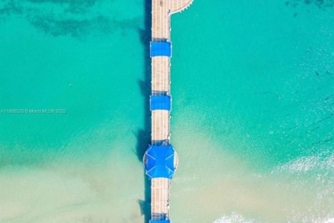 Condo in Pompano Beach, Florida, 2 bedrooms  № 1386069 - photo 20