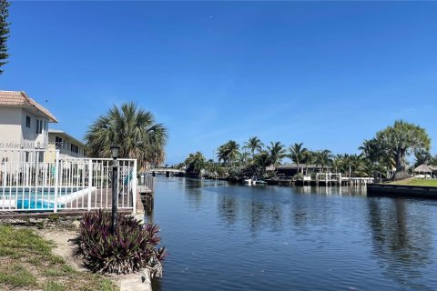 Condo in Pompano Beach, Florida, 2 bedrooms  № 1386069 - photo 26