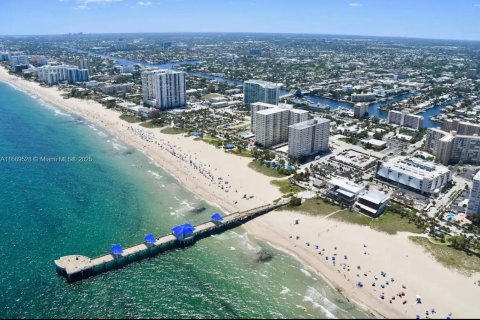 Condo in Pompano Beach, Florida, 2 bedrooms  № 1386069 - photo 24