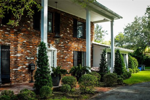 Villa ou maison à louer à Coral Gables, Floride: 4 chambres, 279.82 m2 № 1881516 - photo 4