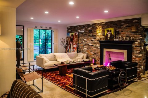 Villa ou maison à louer à Coral Gables, Floride: 4 chambres, 279.82 m2 № 1881516 - photo 7