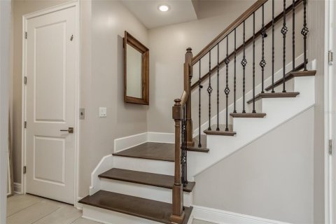 Townhouse in Tampa, Florida 4 bedrooms, 233.84 sq.m. № 1835243 - photo 4