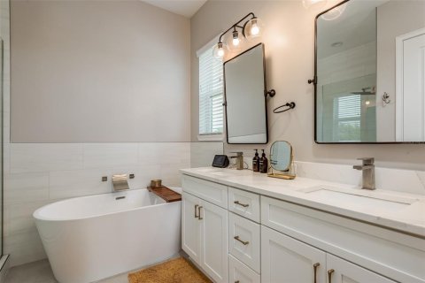 Townhouse in Tampa, Florida 4 bedrooms, 233.84 sq.m. № 1835243 - photo 25