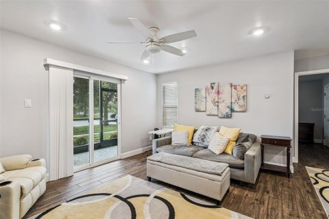 Condominio en venta en Casselberry, Florida, 1 dormitorio, 59.92 m2 № 1902062 - foto 8
