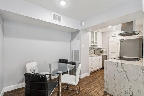 Condominio en venta en Casselberry, Florida, 1 dormitorio, 59.92 m2 № 1902062 - foto 10