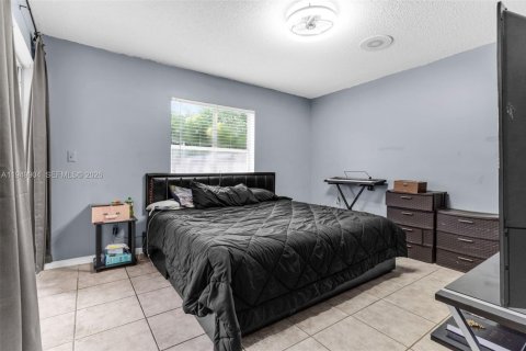 Снять в аренду виллу или дом в Хомстед, Флорида 3 спальни, 111.2м2, № 2005593 - фото 6