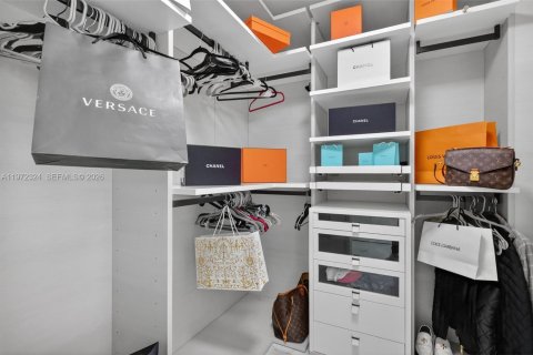 Condo in Sunny Isles Beach, Florida, 3 bedrooms  № 2036234 - photo 17