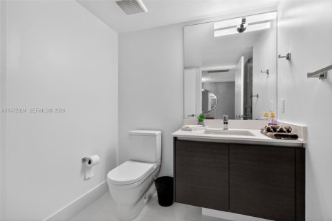 Condo in Sunny Isles Beach, Florida, 3 bedrooms  № 2036234 - photo 29