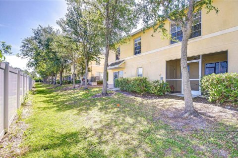 Townhouse in Riverview, Florida 2 bedrooms, 142.33 sq.m. № 1653987 - photo 3