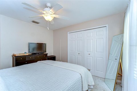 Townhouse in Riverview, Florida 2 bedrooms, 142.33 sq.m. № 1653987 - photo 17