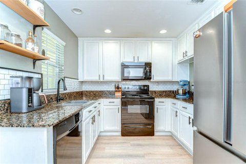 Townhouse in Riverview, Florida 2 bedrooms, 142.33 sq.m. № 1653987 - photo 11
