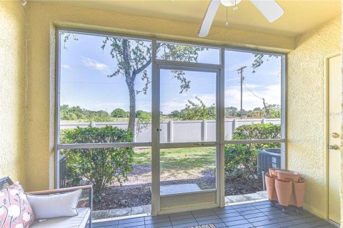 Townhouse in Riverview, Florida 2 bedrooms, 142.33 sq.m. № 1653987 - photo 24