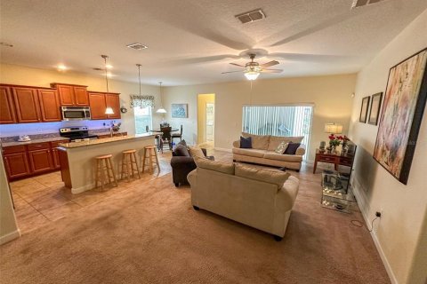 Villa ou maison à vendre à Apopka, Floride: 4 chambres, 220.09 m2 № 1732483 - photo 6
