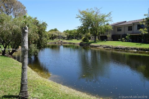 Adosado en venta en Doral, Florida, 2 dormitorios, 148.64 m2 № 1864159 - foto 16