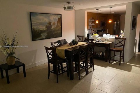 Adosado en venta en Doral, Florida, 2 dormitorios, 148.64 m2 № 1864159 - foto 5
