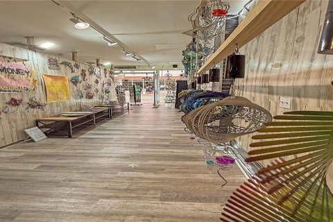 Commercial property in Key West, Florida № 2013291 - photo 12