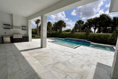 House in Palm Beach Gardens, Florida 5 bedrooms, 494.43 sq.m. № 2261842 - photo 4