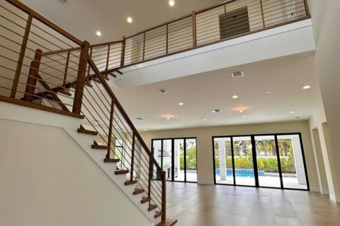 House in Palm Beach Gardens, Florida 5 bedrooms, 494.43 sq.m. № 2261842 - photo 5